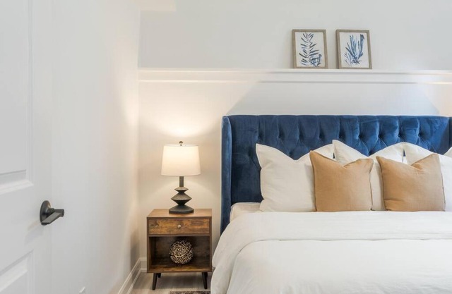 Cozy Haven in Port Hope: Explore, Relax, Recharge