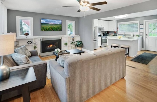 Cozy haven quiet Ithaca getaway