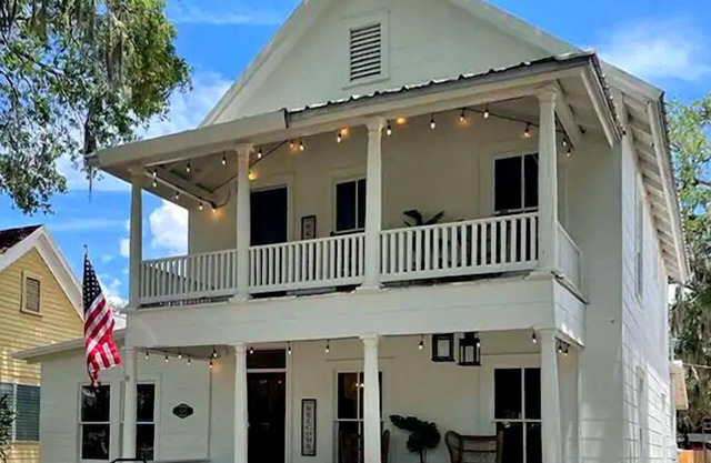Cozy Historic home with 2 king size beds in Sanford