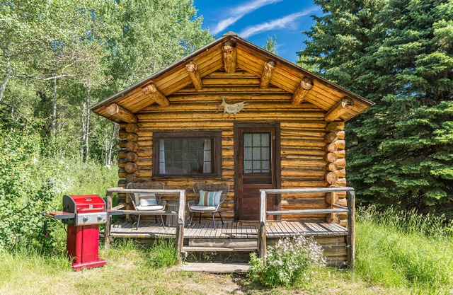 Cozy Log Cabin auf Historic Trail Creek Ranch