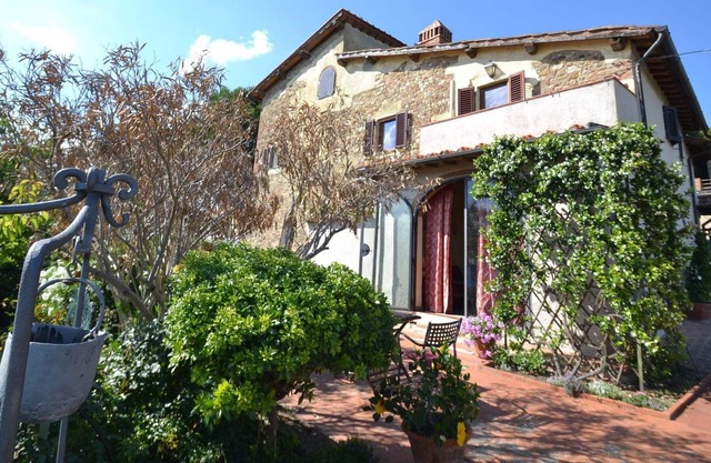 Großzügiges Ferienhaus mit Pool in Tavarnelle Val di Pesa