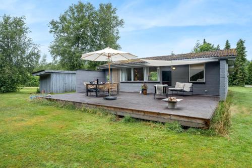 Cozy Holiday Home 350 Meters From The Water In Amtoft