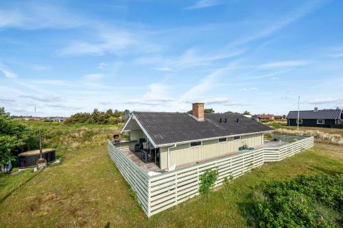 Cozy Holiday Home With A Large Enclosed Terrace