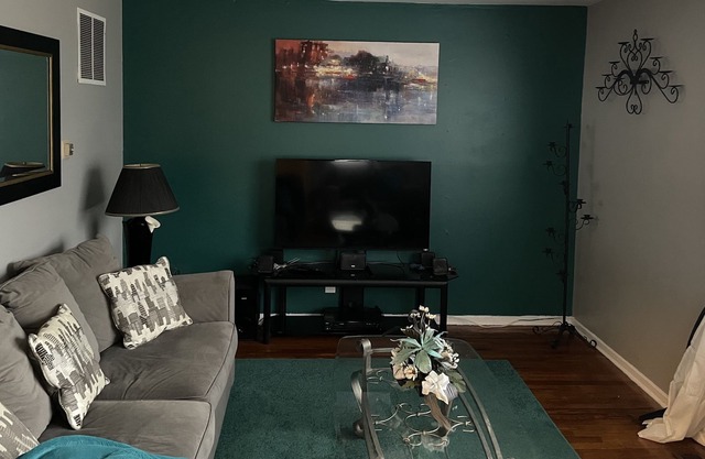 Cozy Home 5 Mins From I95 Train Beach Shopping