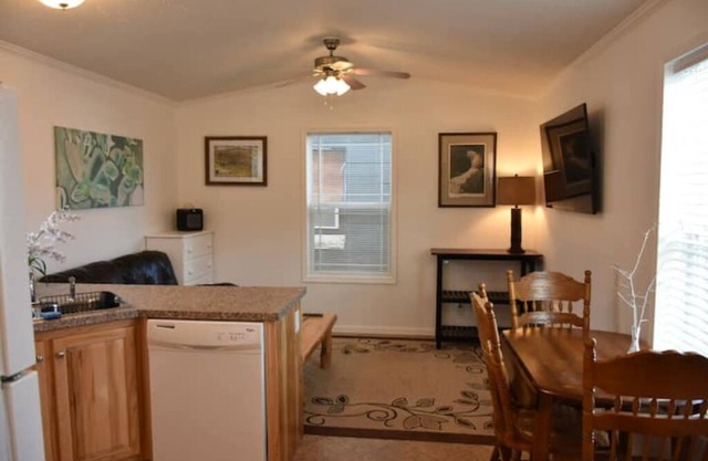 Cozy Home by Yellowstone River Confluence.