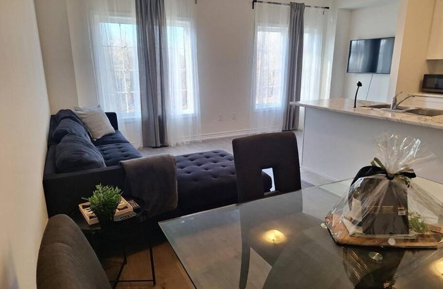 Cozy Home Close to Blue Mountain and Collingwood