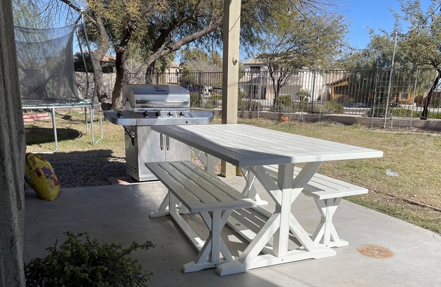 Cozy home close to spring training fields!