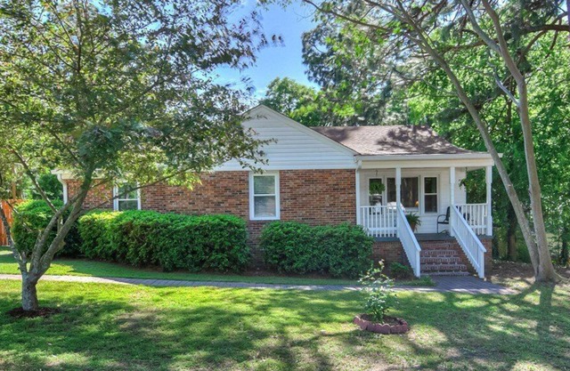 Cozy home - five minutes from downtown
