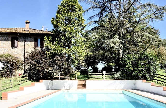 Apartment für 3 Personen mit beheiztem Pool 15 Minuten von Siena