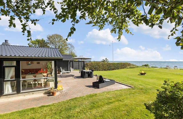 Gemütliches Haus in Bjert mit Meerblick