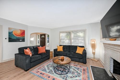 Cozy Home in Cleveland - Lyndhurst w ac
