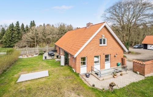 Cozy Home In Engesvang With Wifi