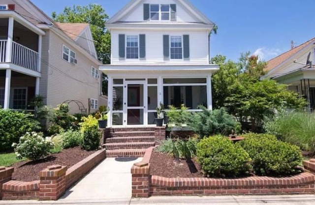 Cozy Home in Historic West End Perfect for Ironman