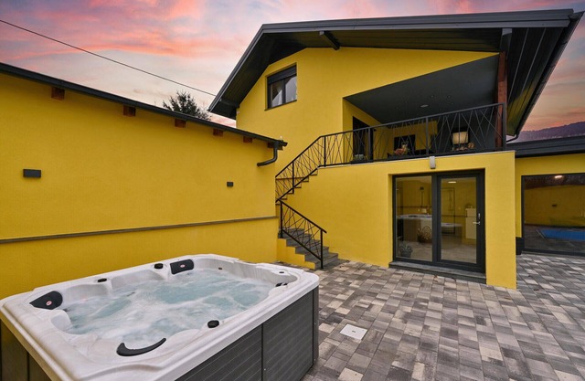 Gemütliches Haus in Kapela mit Sauna
