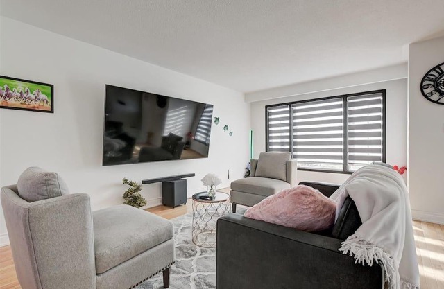 Cozy home in Markham city where you can gather with family and friends.
