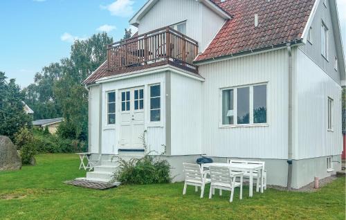 Cozy Home In Sölvesborg