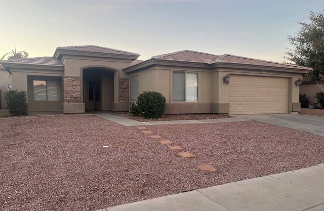 Cozy Home in Surprise, Arizona by Micah
