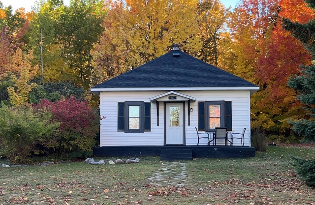 Cozy Home located in downtown Big Bay