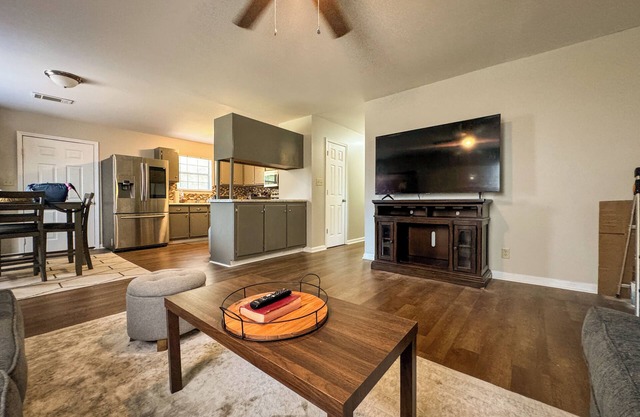 Cozy Home Near Downtown