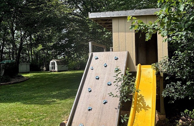 Cozy home on private lot, 10 minutes from Downtown Charlottetown!