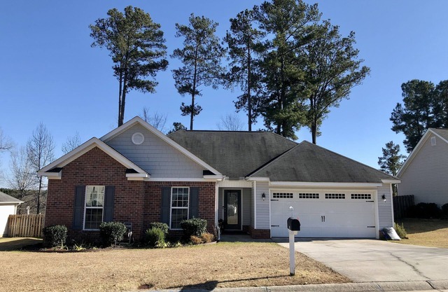 Cozy home - perfect for families and friends! 14 miles from Augusta National