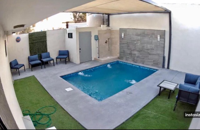 Cozy home! Private Pool, 2R,3B