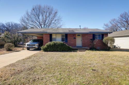 Cozy Home with Grill Walkable Oxford Location