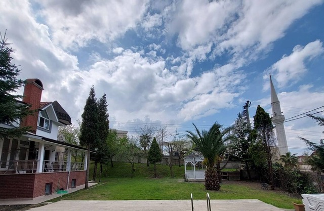 Cozy Home with Pool and Fireplace in Sapanca