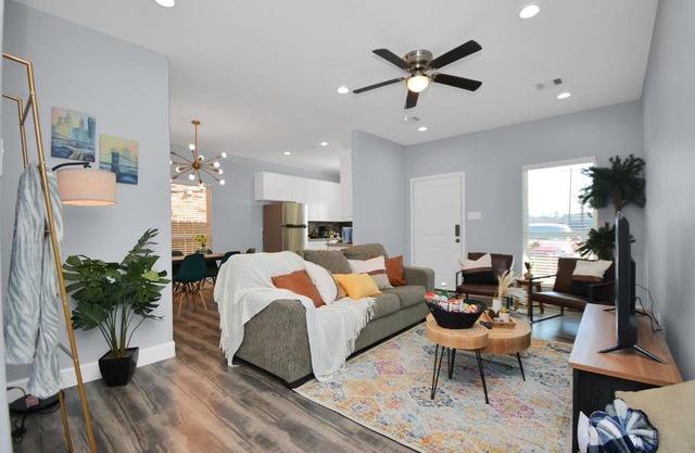 Cozy House for group trips - Near Hobby, NRG, Med Center, UH, TSU