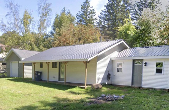 Kleines Haus in Montreal, WI (Hurley, WI / Ironwood, MI-Bereich)