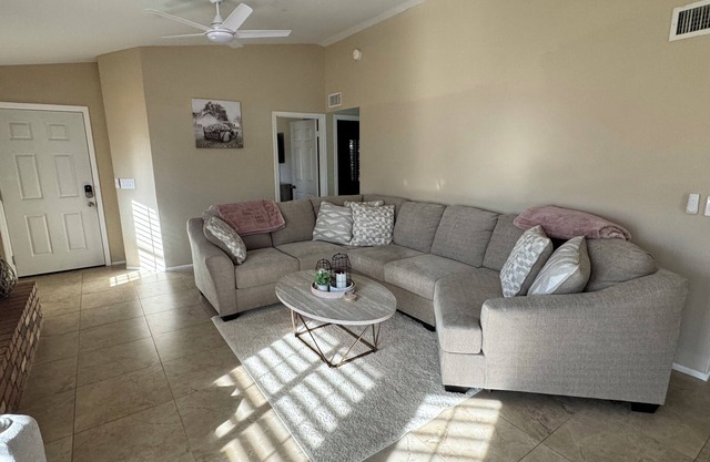 Gemütliches Haus in ruhiger Nachbarschaft mit Whirlpool