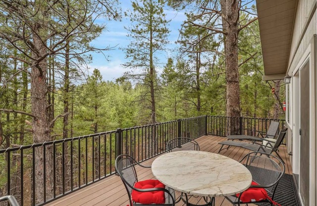 Cozy house in Kachina Village, Great view and great location for day-trips.