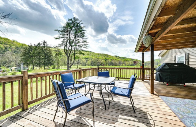 Cozy Huntingdon Escape: 19 Mi to Penn State Univ!