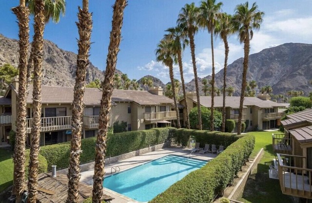 Cozy Indian Wells Condo