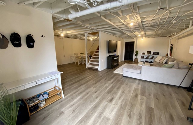 Cozy Industrial Apartment
