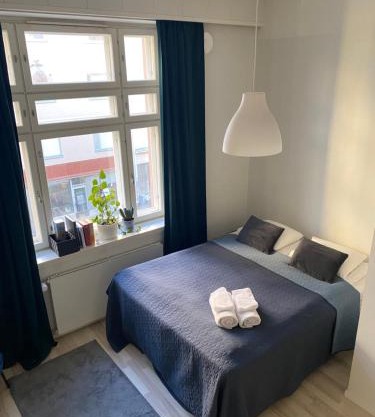 Cozy Kallio Studio, Eat, Explore, Commute Easy