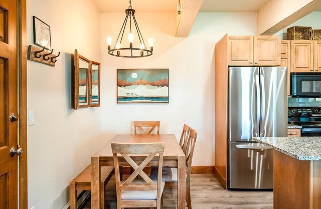 Cozy Ketchum Condo - Walk to Everything!