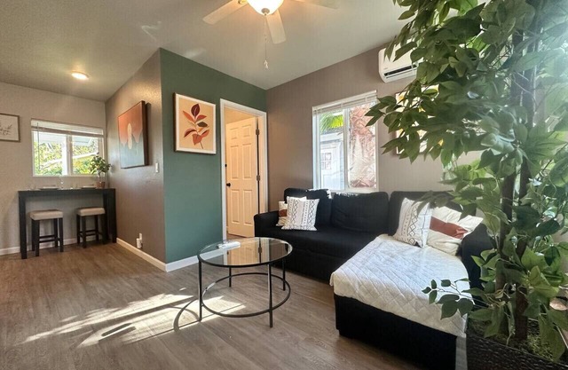 Cozy King BnB near Bidwell Park