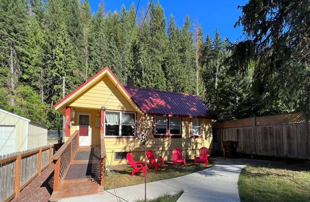 Cozy King Street Cottage
