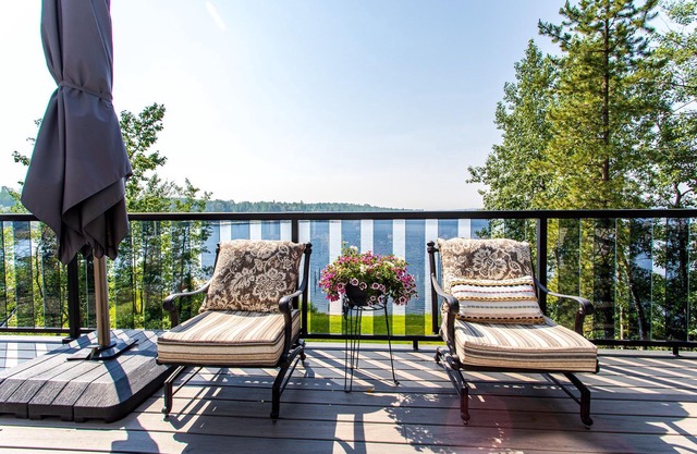 Cozy Lakefront! Lac La Nonne, Alberta
