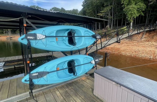 Cozy Lake Hartwell Cabin, 25 minutes to Clemson, No cleaning fee!