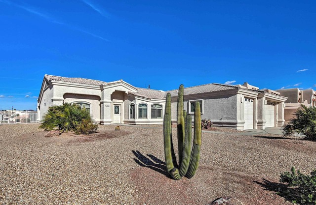 NEU! Lake Havasu House w / Views - 1 Meile zum Wasser!