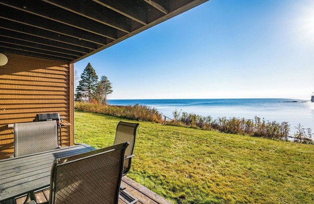 Cozy Lake Home in Two Harbors MN