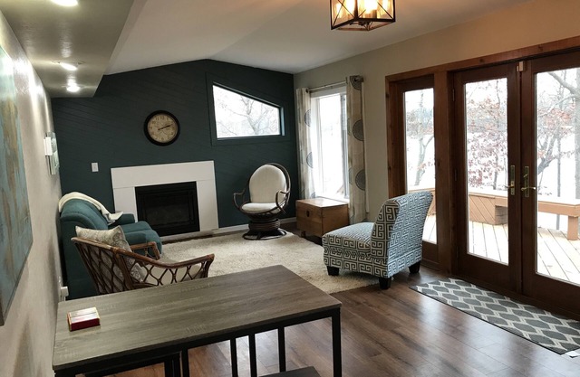 Cozy lake home on the beautiful chain of Lakes in Alexandria!