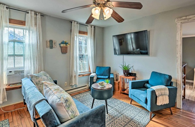 Cozy Lake Luzerne Getaway w/Fire Pit!