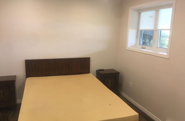 Cozy lakefront cottage overlooking the lake. Max 6 persons