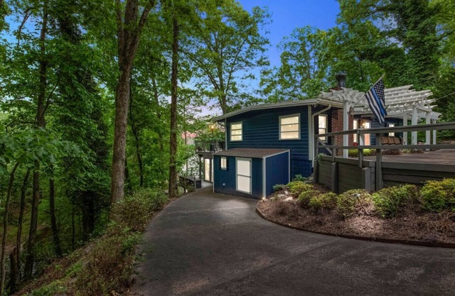 Cozy Lakefront Home w/ Boat Dock