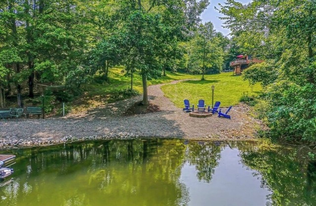 Cozy Lakeside Cabin - Family Friendly!