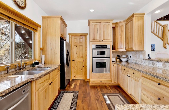 Cozy Lakeview Hideaway #2261