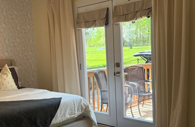Cozy Lakeview Home with Water Access